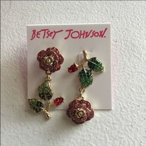 Betsey Johnson earing the Roses new
